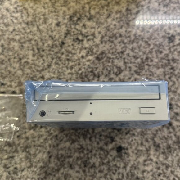 Vintage Mitsumi CD-ROM Drive CRMC-FX120T 40 pin Mitsumi Connection Dec 1996 - Picture 11 of 12